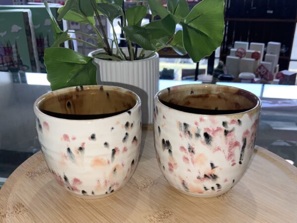 2x Red brown tea cups